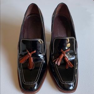 Tod’s Italian Pumps in Patent Black Leather